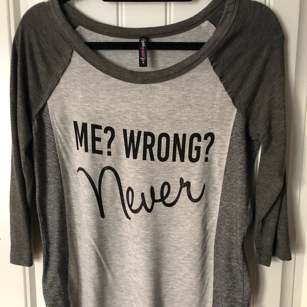 Top. Long sleeve Tee